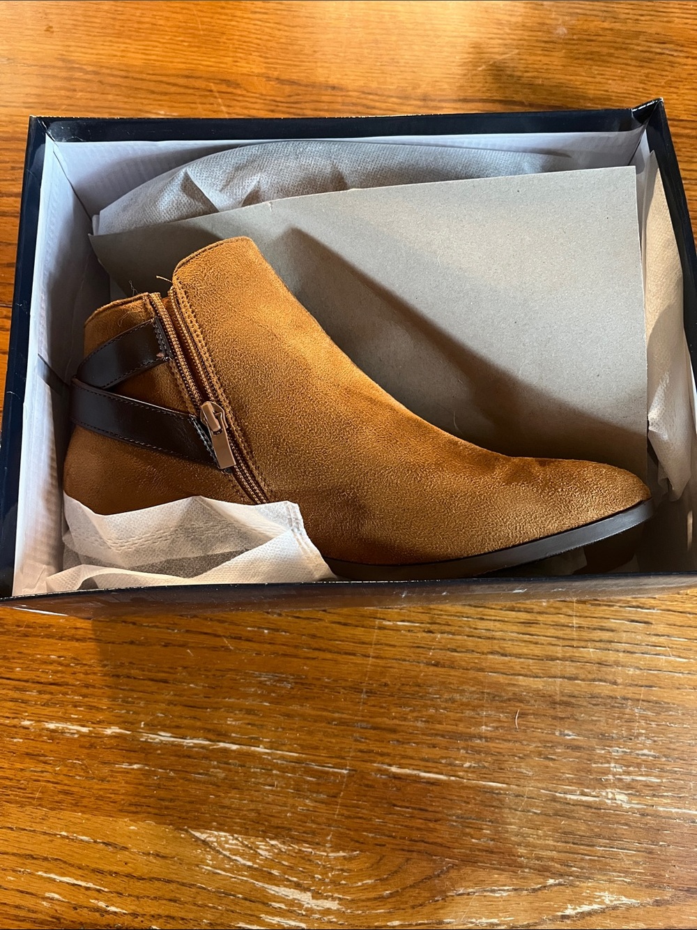 Women’s Suede Ankle Booties in brown with Side Zip